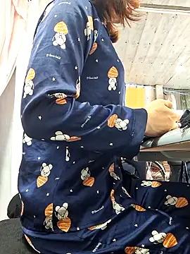 irina hana online show from November 8, 1:17 am