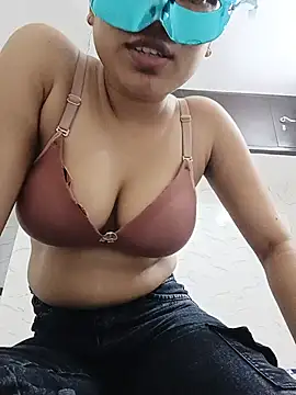 baddy8008 online show from July 17, 9:38 am
