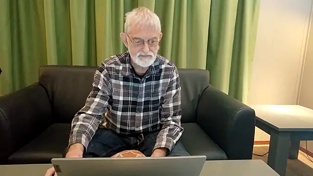 ewaldwillems99 online show from January 9, 6:10 pm