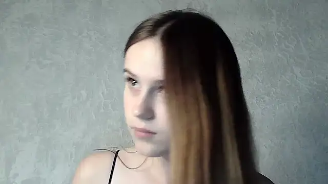 Snapshot of SweetLoraa chatting on September 10, 5:24 pm SweetLoraa online show from September 10, 5:24 pm