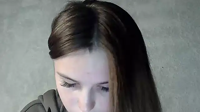 Snapshot of SweetLoraa chatting on October 12, 6:51 pm SweetLoraa online show from October 12, 6:51 pm