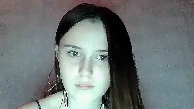 Snapshot of SweetLoraa chatting on October 28, 12:36 am SweetLoraa online show from October 28, 12:36 am