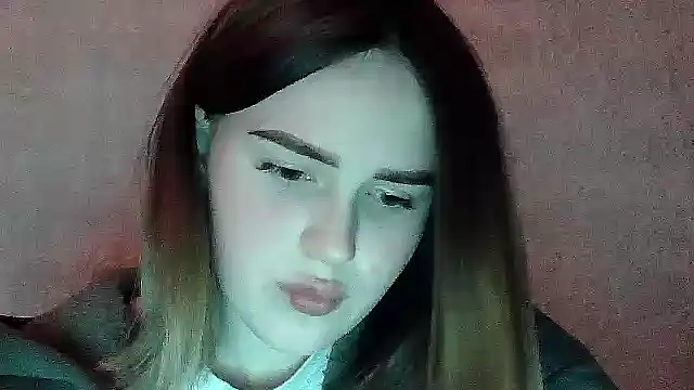 Snapshot of SweetLoraa chatting on November 13, 7:02 pm SweetLoraa online show from November 13, 7:02 pm