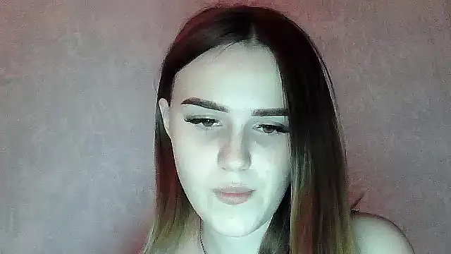 Snapshot of SweetLoraa chatting on December 5, 3:41 pm SweetLoraa online show from December 5, 3:41 pm