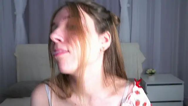 KarriBrownd online show from December 18, 1:11 am