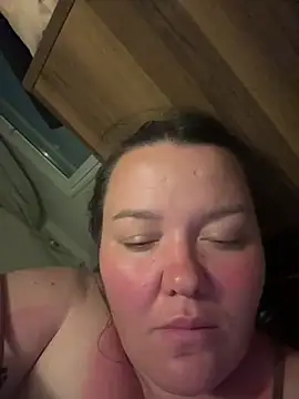 Snapshot of SunnyLeila2101 chatting on June 12, 9:14 pm SunnyLeila2101 online show from June 12, 9:14 pm