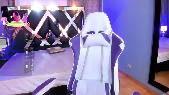 Emma Petiite online show from January 15, 6:33 pm