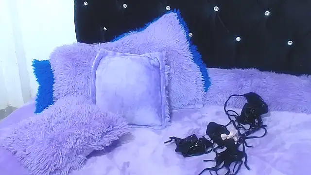 Gabi Jhons 23 online show from November 5, 10:15 am