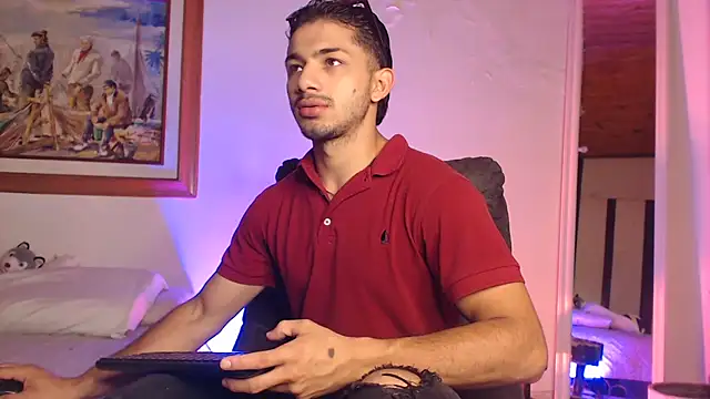 ArturoCardona  online show from March 18, 10:29 am