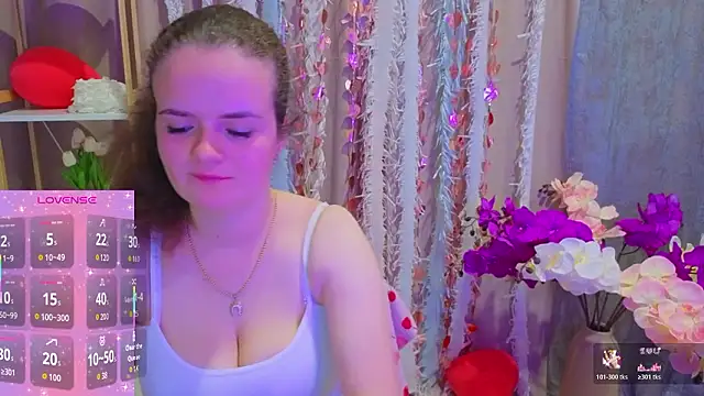 Snapshot of Luisa_Rosee chatting on March 10, 7:08 pm Luisa Rosee online show from March 10, 7:08 pm