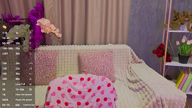 Snapshot of Luisa_Rosee chatting on May 28, 5:54 pm Luisa Rosee online show from May 28, 5:54 pm