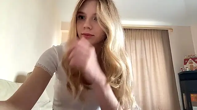 FruityXo online show from October 5, 10:57 am