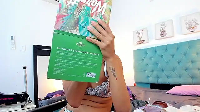 Snapshot of cris_dulce chatting on January 8, 10:12 pm cris dulce online show from January 8, 10:12 pm