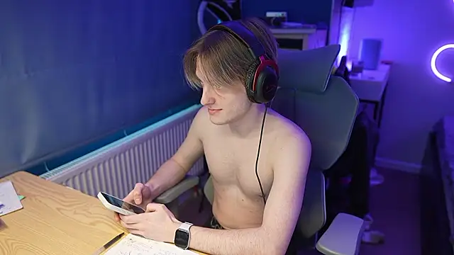 Snapshot of Serxyi chatting on March 20, 1:16 pm Serxyi online show from March 20, 1:16 pm