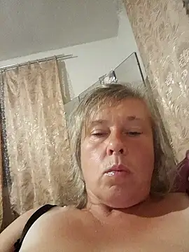 Snapshot of Catherine372311 chatting on September 13, 7:46 pm Catherine372311 online show from September 13, 7:46 pm