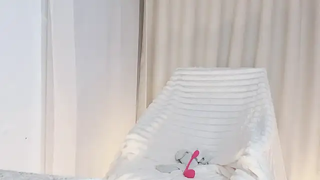 Vessi-babe online show from December 16, 2:22 pm