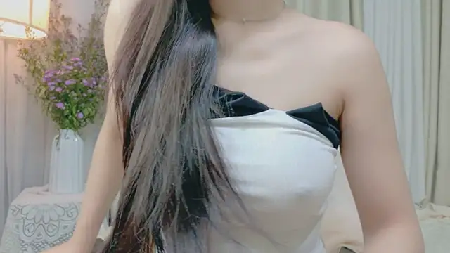 Vessi-babe online show from May 29, 3:10 pm
