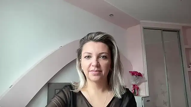 Snapshot of Beautysoul_ chatting on October 13, 8:47 am Beautysoul online show from October 13, 8:47 am