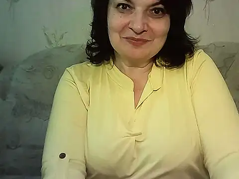 Snapshot of LedyNika chatting on May 5, 11:29 am LedyNika online show from May 5, 11:29 am