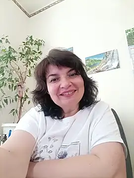 Snapshot of LedyNika chatting on July 1, 7:54 am LedyNika online show from July 1, 7:54 am