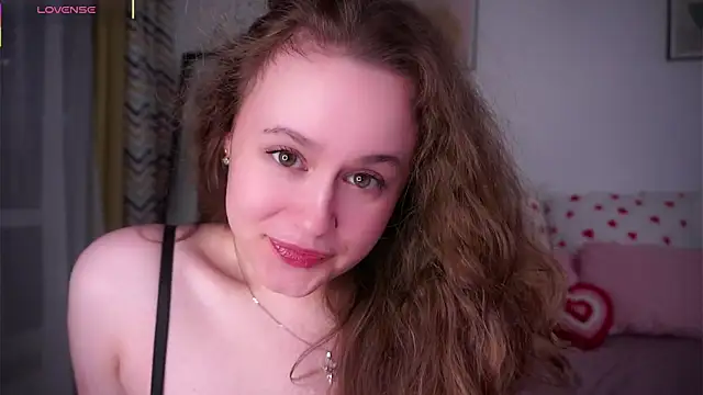Snapshot of SusannaScholler chatting on May 23, 10:58 pm SusannaScholler online show from May 23, 10:58 pm