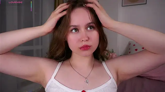 Snapshot of SusannaScholler chatting on May 27, 10:40 pm SusannaScholler online show from May 27, 10:40 pm