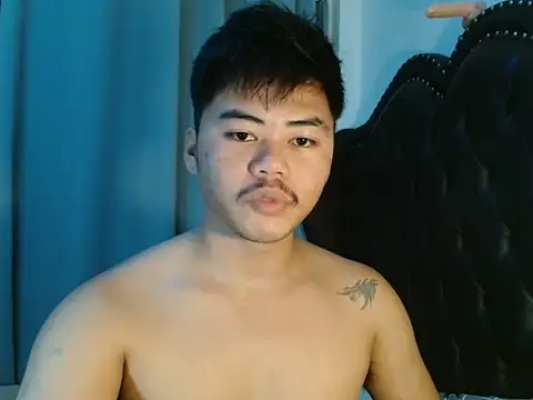 hot emman online show from August 3, 9:29 pm