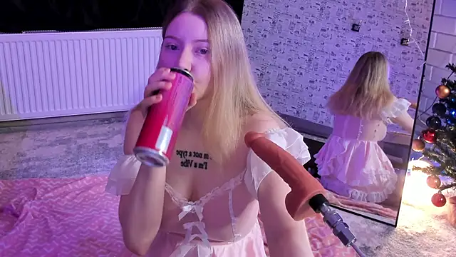 Lillie Berry online show from January 9, 4:37 am