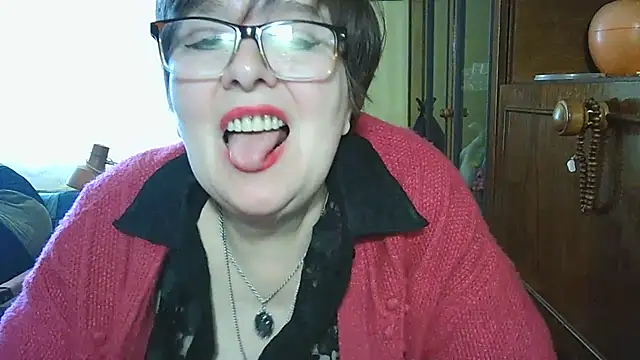 VeronicaGold511 online show from April 11, 7:45 am