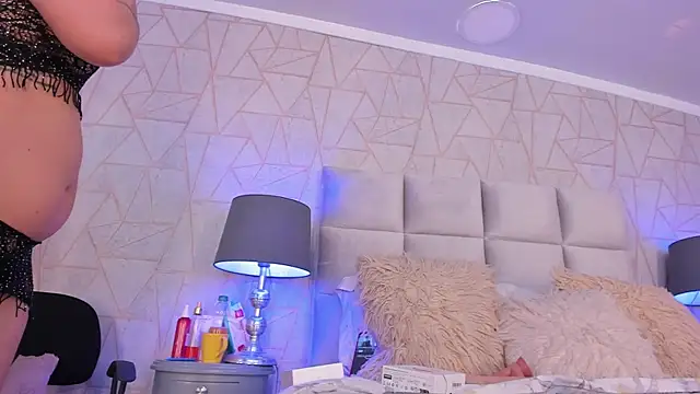 Yara Bliss  online show from January 6, 5:27 pm