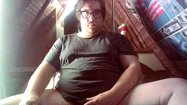 chubbyDavid1998 online show from October 31, 4:08 pm