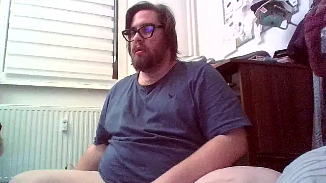 chubbyDavid1998 online show from January 10, 11:31 pm