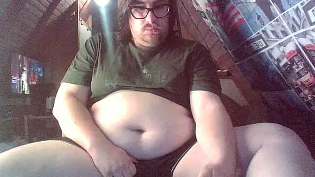 Snapshot of chubbyDavid1998 chatting on April 25, 4:59 pm chubbyDavid1998 online show from April 25, 4:59 pm