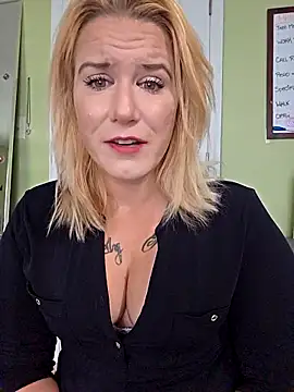 RhondaRump online show from October 26, 4:57 pm