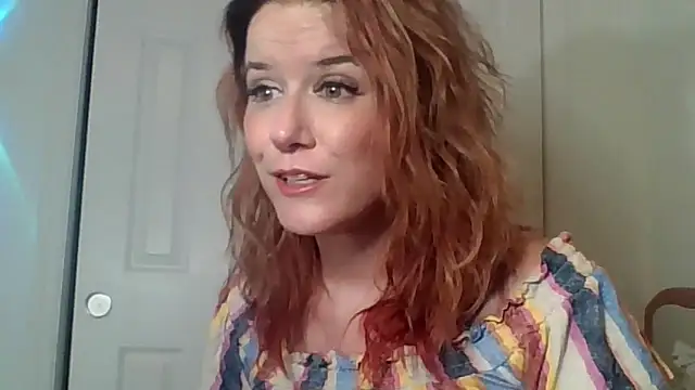 Snapshot of RhondaRump chatting on March 12, 8:31 am RhondaRump online show from March 12, 8:31 am