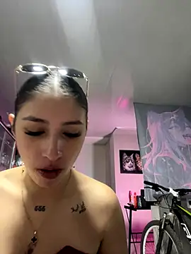 Snapshot of AriaBliss- chatting on September 20, 3:18 am AriaBliss- online show from September 20, 3:18 am