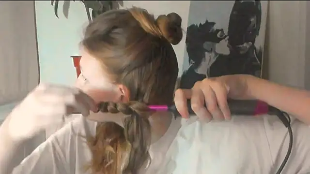 Snapshot of JuliaMuuun chatting on March 21, 7:50 pm JuliaMuuun online show from March 21, 7:50 pm