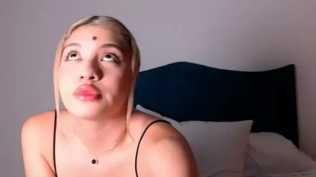 angelinhaaa online show from October 22, 3:40 am