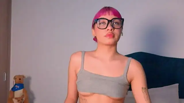 angelinhaaa online show from December 22, 1:35 am