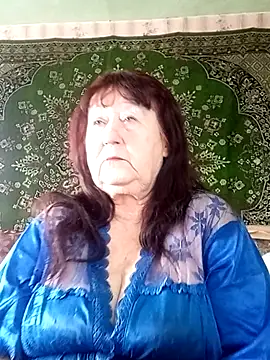 Snapshot of CrystalLime6411 chatting on February 23, 10:01 am CrystalLime6411 online show from February 23, 10:01 am