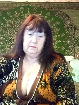 Snapshot of CrystalLime6411 chatting on February 26, 1:21 pm CrystalLime6411 online show from February 26, 1:21 pm