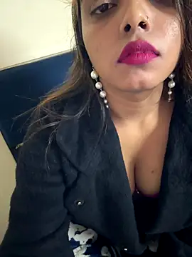 sexy-sukriti online show from December 5, 3:09 pm