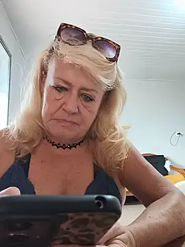 Belladama61 online show from May 26, 10:44 am