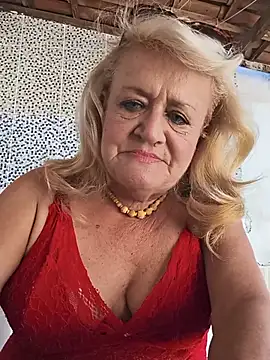 Snapshot of Belladama61 chatting on July 11, 4:10 pm Belladama61 online show from July 11, 4:10 pm