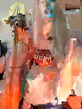 Luci  B online show from October 19, 8:26 am