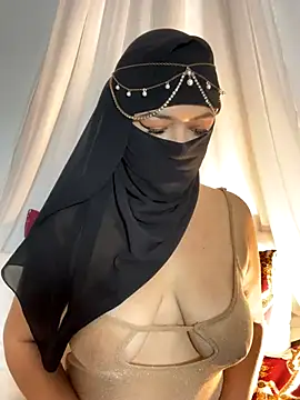 Amyraa  online show from October 22, 1:11 pm