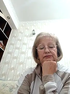 AlikaSwan5821 online show from October 22, 6:51 pm