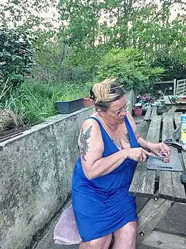 Misspapillon1840 online show from April 8, 6:08 pm