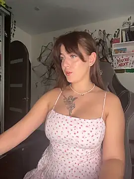 MikssMolly online show from December 5, 7:06 am