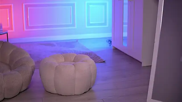 KyssaraPlay online show from April 8, 7:03 pm